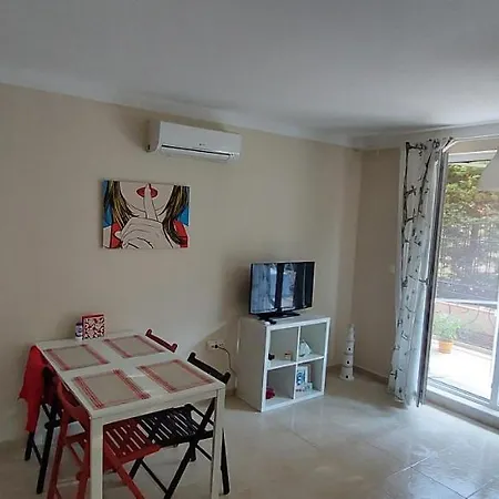 Pomorie Residence Apartment דירה *